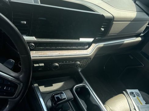 Used 2022 Chevrolet Silverado 1500 LTZ w/ Technology Package image 22