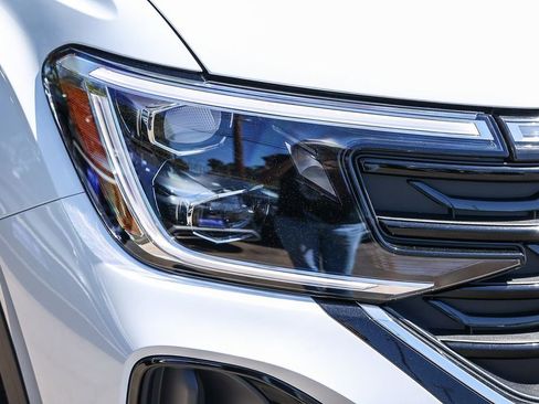 New 2026 Volkswagen Atlas Cross Sport SE image 15