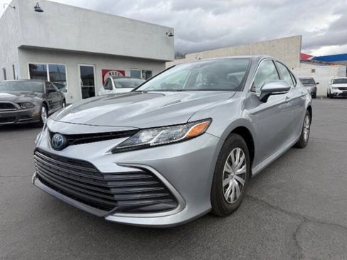Used 2022 Toyota Camry LE FWD image 7