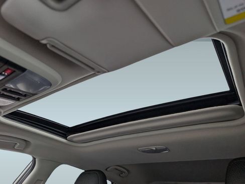 Used 2024 Subaru Crosstrek 2.0i Premium image 15