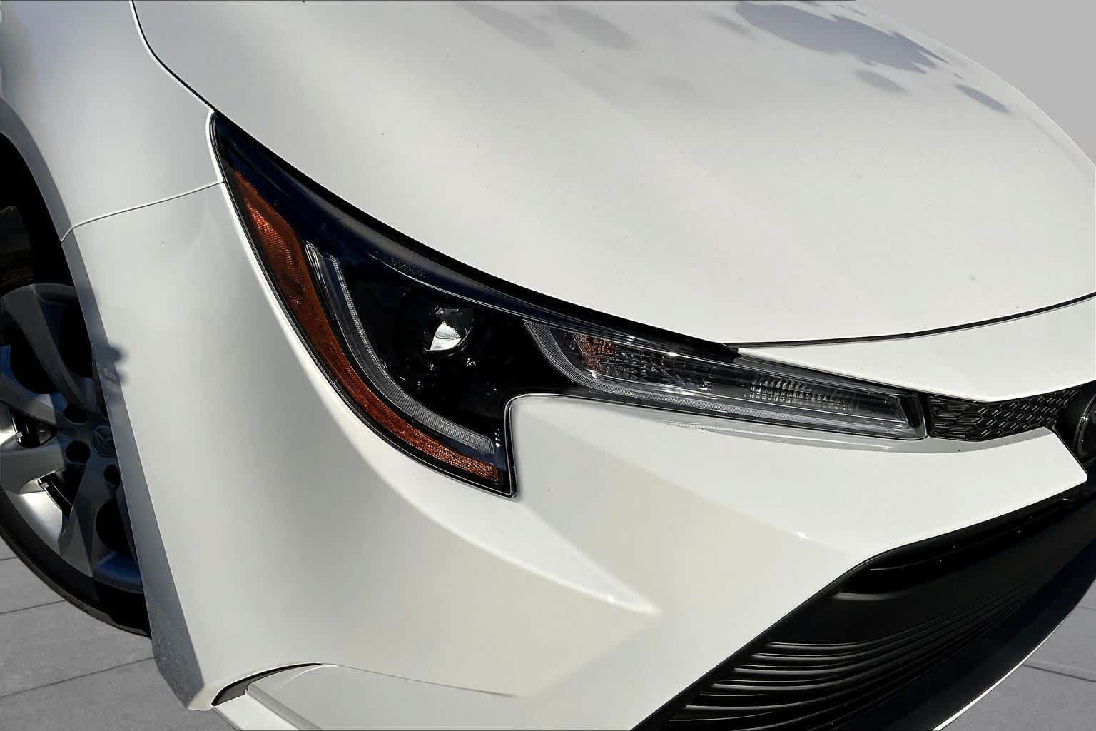 New 2027 Toyota Corolla LE FWD image 13