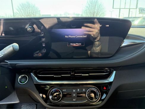 Used 2026 Buick Envista Sport Touring w/ Convenience II Package image 12