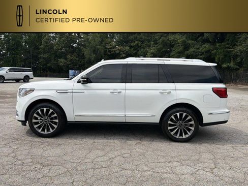 Certified 2021 Lincoln Navigator Reserve w/ Luxury Package AWD/4WD image 4