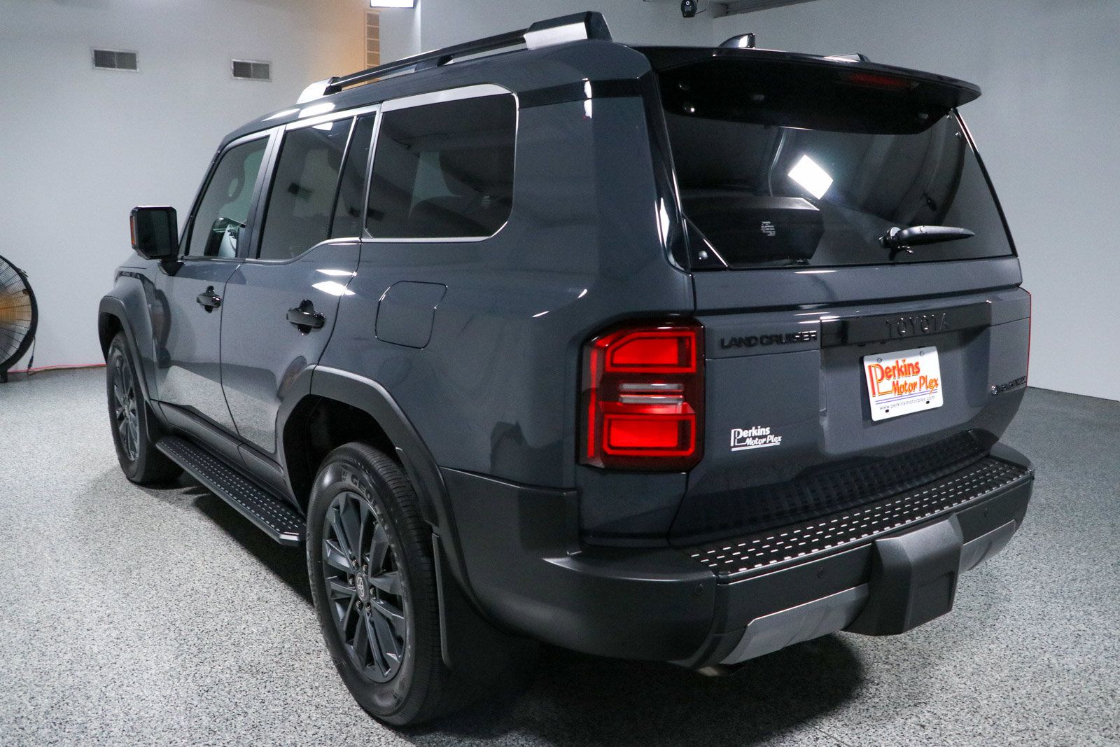 Used 2025 Toyota Land Cruiser w/ Premium Package AWD/4WD image 9