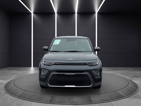 Used 2021 Kia Soul S image 2
