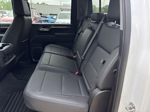 Used 2025 Chevrolet Silverado 2500 LT w/ Z71 Chrome Sport Edition AWD/4WD image 19