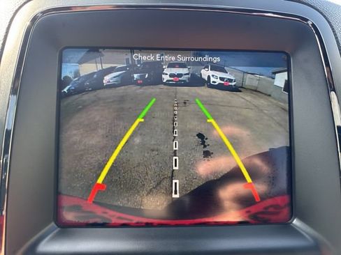 Used 2019 Dodge Durango R/T w/ Technology Group AWD/4WD image 7