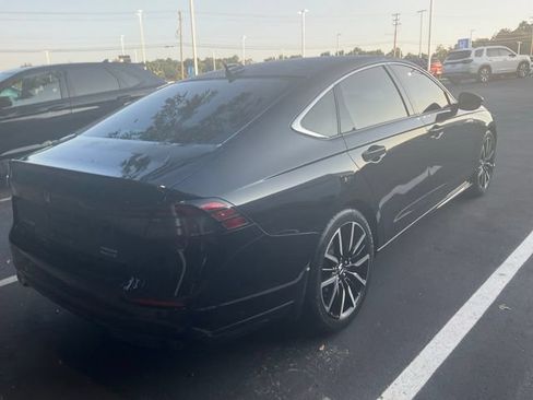 Used 2024 Honda Accord Touring image 8