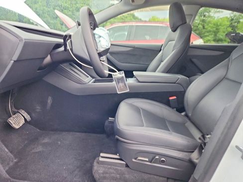 Used 2026 Tesla Model Y 2WD image 6