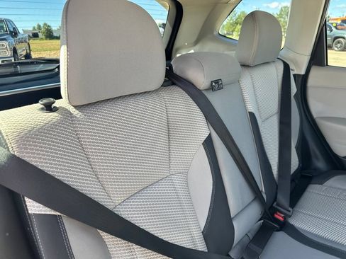 Used 2019 Subaru Forester Premium AWD/4WD image 28