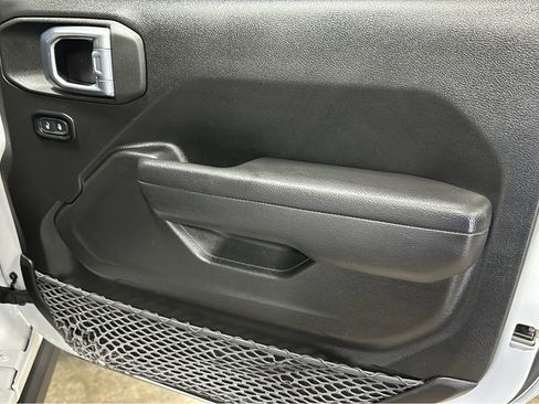 Used 2022 Jeep Wrangler Unlimited Rubicon 4xe image 52