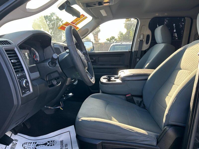Used 2018 RAM 1500 Express RWD image 25