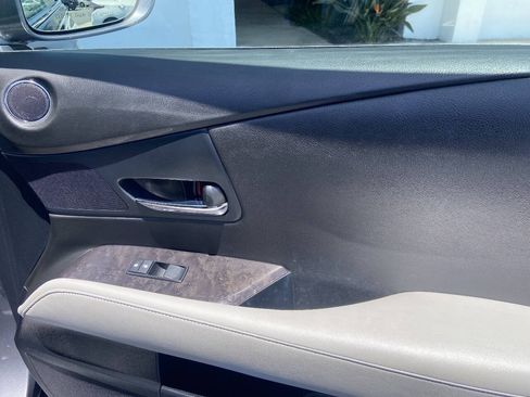 Used 2015 Lexus RX 450h FWD image 26