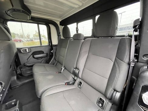 Used 2023 Jeep Gladiator Sport image 25