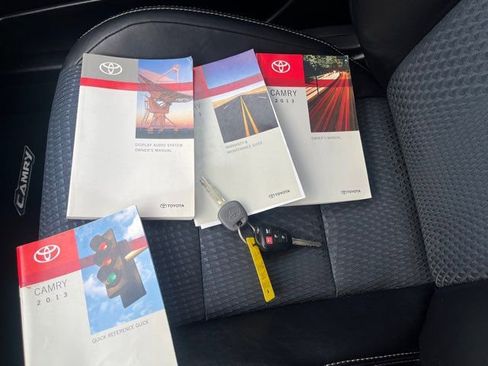 Used 2013 Toyota Camry SE image 28