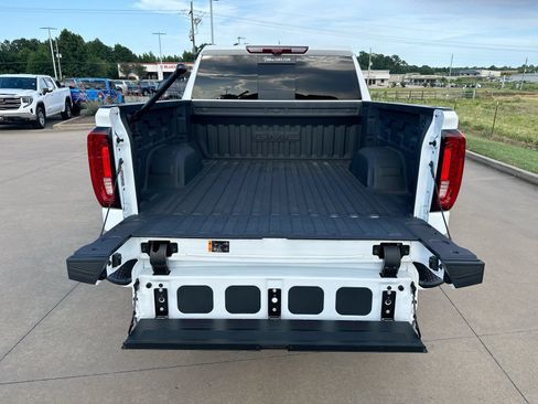 Used 2025 GMC Sierra 1500 AT4 w/ AT4 Premium Package AWD/4WD image 25