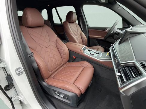 New 2026 BMW X5 xDrive50e w/ M Sport Package image 31