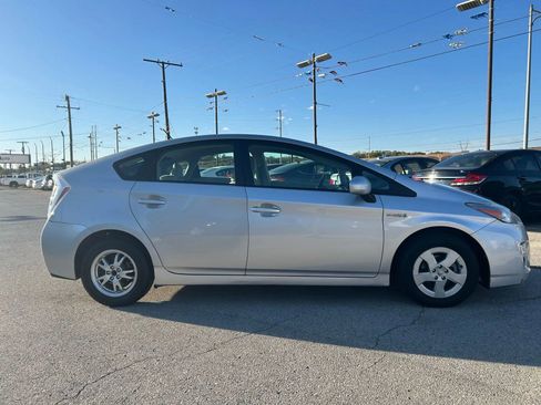 Used 2011 Toyota Prius One image 6