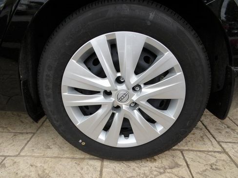 New 2025 Nissan Sentra S image 9