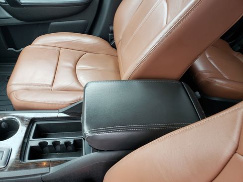 Used 2016 Chevrolet Traverse LT image 29