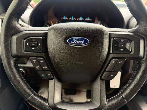 Used 2018 Ford F150 XLT w/ Equipment Group 302A Luxury AWD/4WD image 18