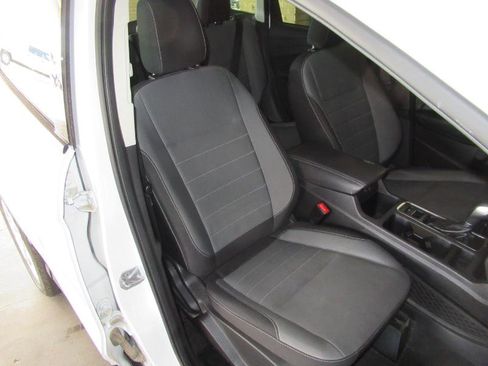 Used 2019 Ford Escape S image 24