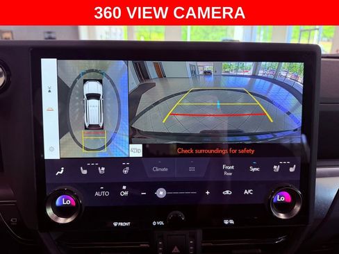 Used 2025 Lexus GX 550 w/ Accessory Package (2T) image 13