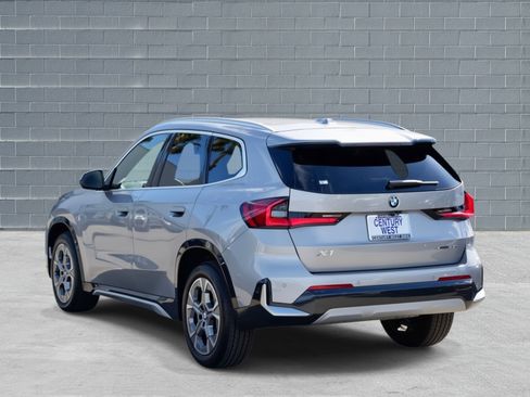 Used 2025 BMW X1 xDrive28i image 3