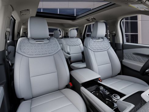 New 2027 Ford Explorer Platinum AWD/4WD image 10