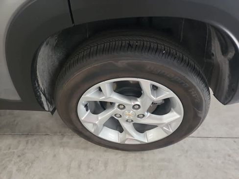 Used 2024 Chevrolet Trax LS w/ LS Convenience Package image 11