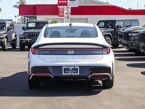 Used 2026 Hyundai Sonata SEL FWD image 5