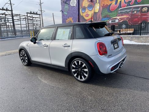 Used 2015 MINI Cooper S image 3