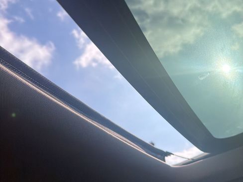 Used 2017 Ford Explorer Platinum image 11