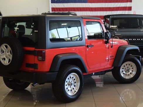 Used 2013 Jeep Wrangler Sport AWD/4WD image 7
