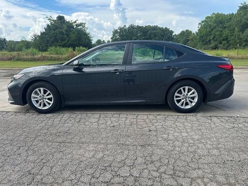 Used 2025 Toyota Camry LE w/ Convenience Package FWD image 8