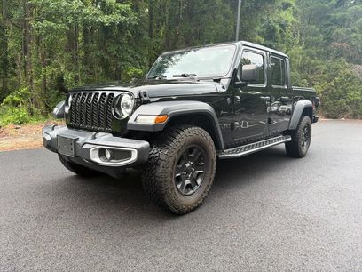 Used 2023 Jeep Gladiator Sport
