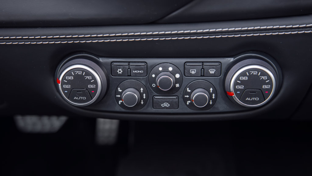 Used 2018 Ferrari 488 Spider RWD image 22
