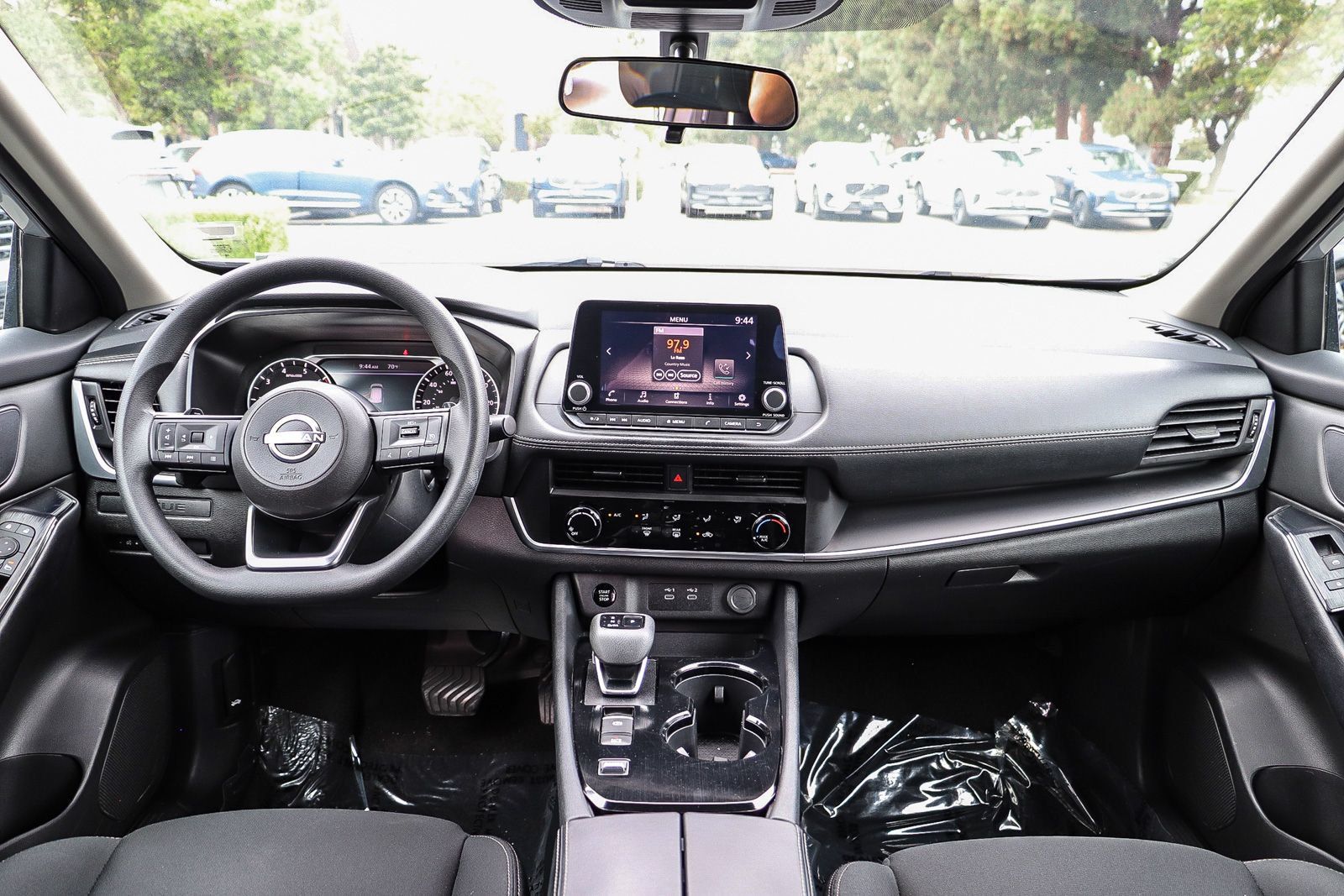 Used 2024 Nissan Rogue S FWD image 13