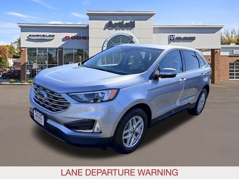 Used 2022 Ford Edge SEL w/ Convenience Package image 4