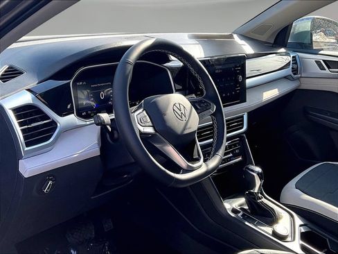 New 2026 Volkswagen Taos SE AWD/4WD image 10