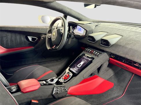 Used 2024 Lamborghini Huracan Tecnica image 29