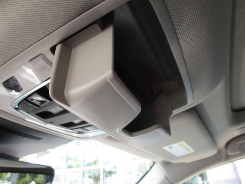 Certified 2025 Acura MDX SH-AWD w/ Technology Package image 26