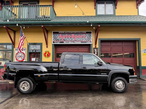 Used 2005 Chevrolet Silverado 3500 4x4 Crew Cab w/ Skid Plate Package image 3