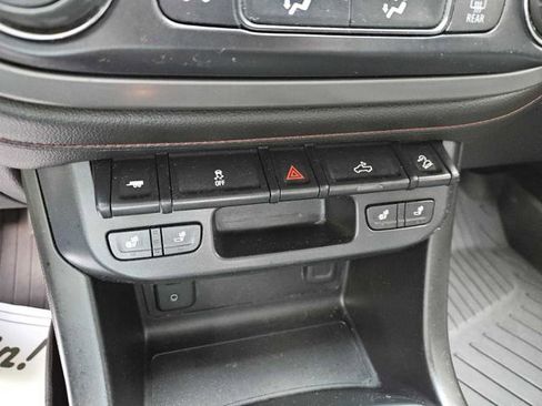 Used 2016 GMC Canyon SLE w/ All Terrain Package AWD/4WD image 21