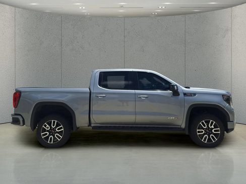 Used 2024 GMC Sierra 1500 AT4 w/ Technology Package AWD/4WD image 6