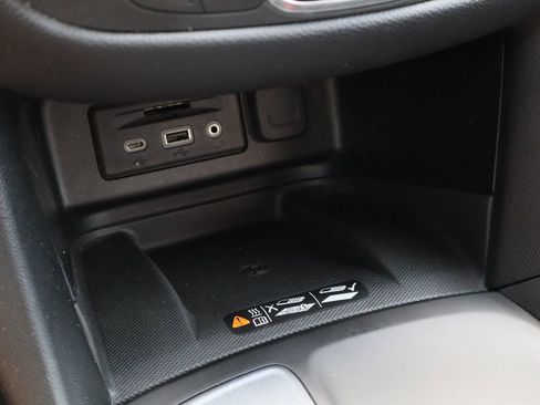 Used 2020 Chevrolet Equinox Premier w/ Premier Redline Edition FWD image 18