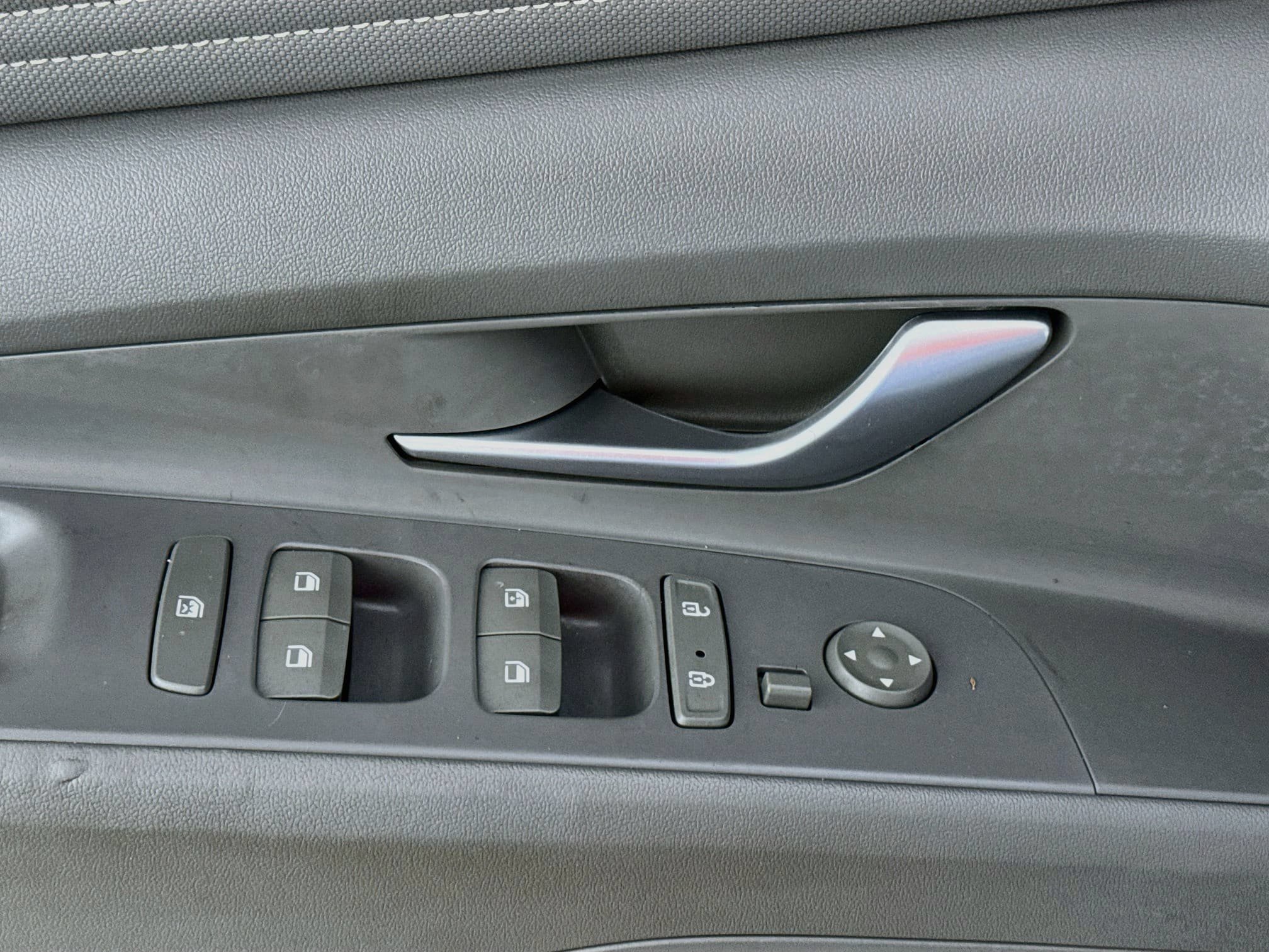 Used 2021 Hyundai Elantra SEL w/ Convenience + Premium Package FWD image 21