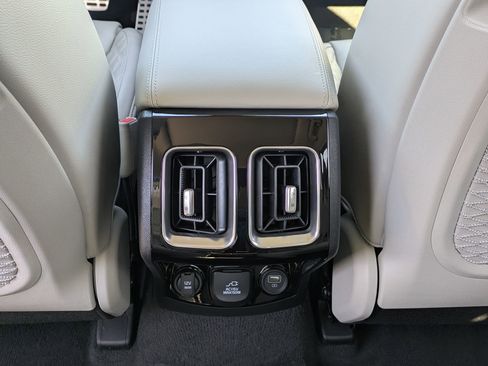 Used 2023 Kia Sorento SX image 22