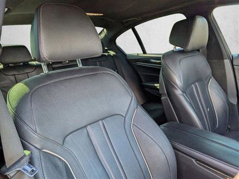 Used 2018 BMW 530e image 19