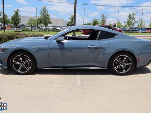 Certified 2025 Ford Mustang Coupe RWD image 7